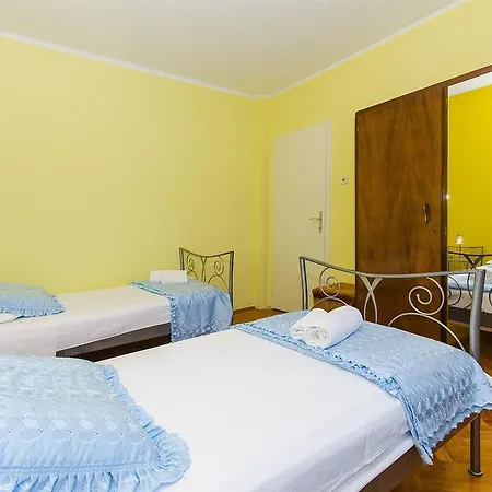 Kampanel Apartment *